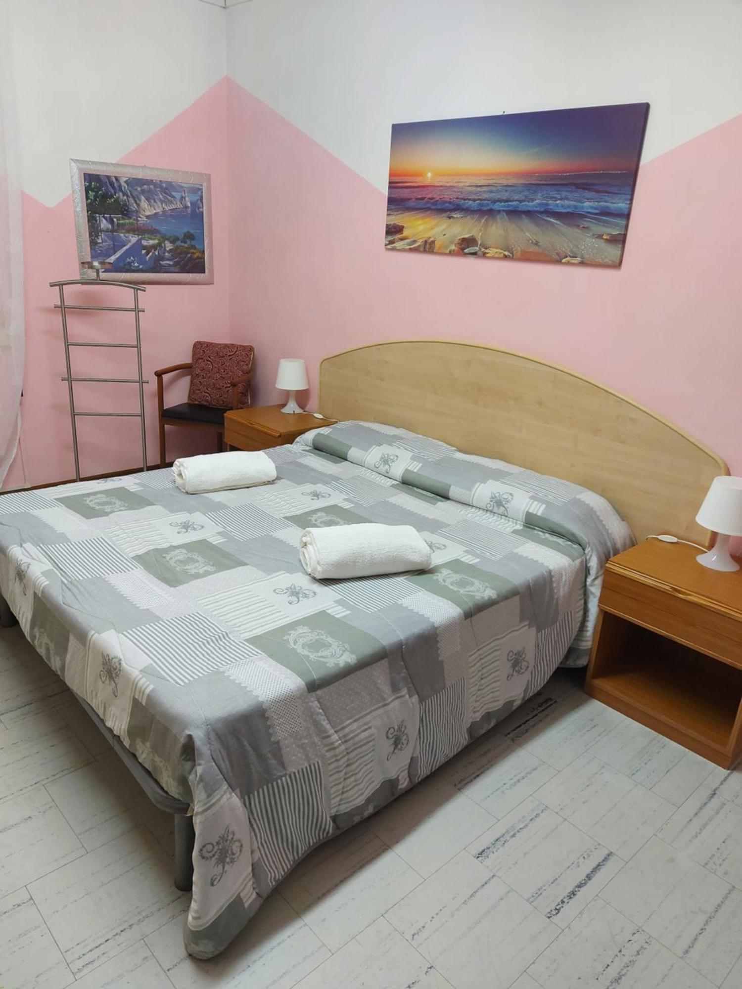 Domus Pacis Santa Chiara Casa Per Ferie Hotel Loreto Room photo